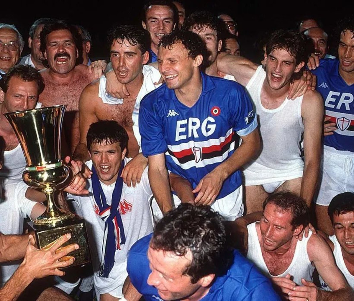 Сампдорія – володар Кубку Італії. П'єтро Верховод – у центрі