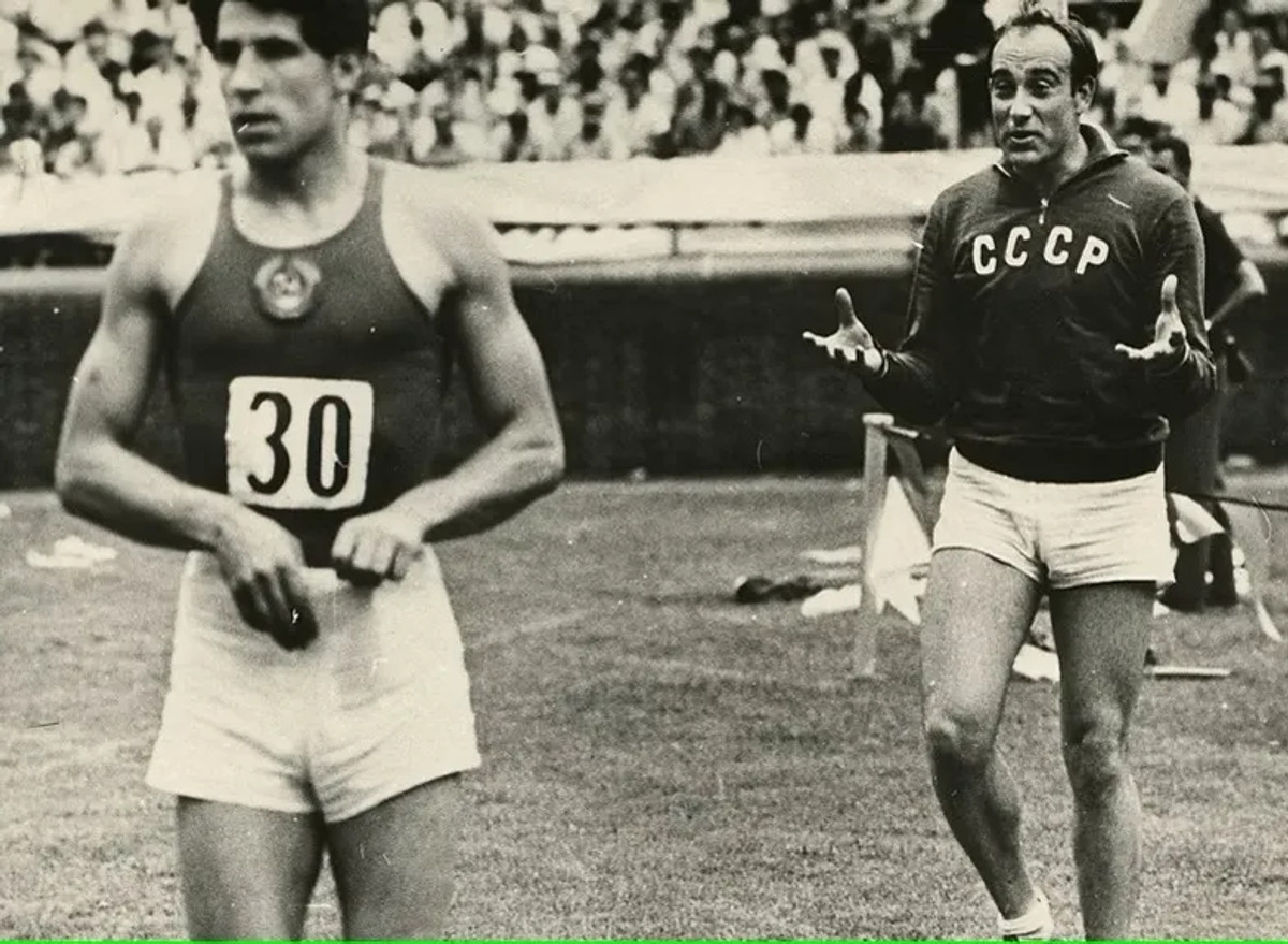 Віктор Цибуленко (справа)