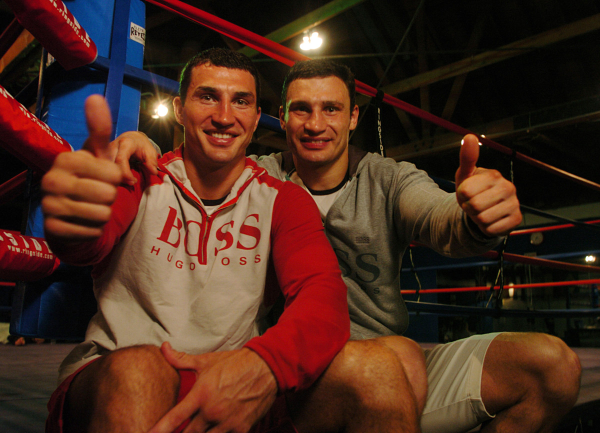 Владимир и Виталий Кличко в 2004 году