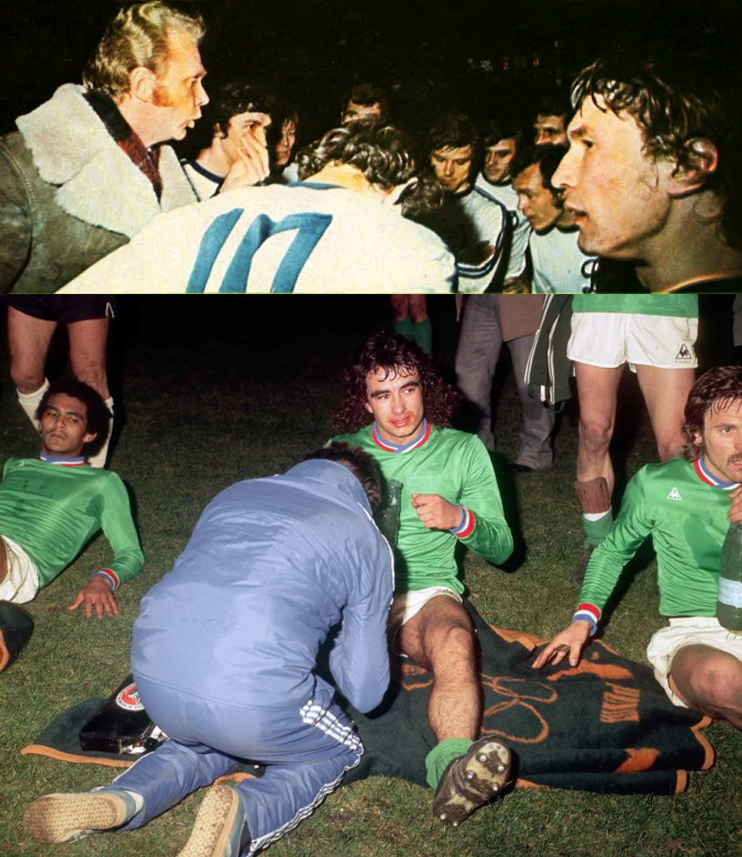 17 березня 1976 р. Матч-відповідь чвертьфіналу Кубку чемпіонів між Сент-Етьєном і київським Динамо. Позаду - 90 хвилин боротьби, попереду - овертайм. Валерій ЛОБАНОВСЬКИЙ (угорі ліворуч) дає останні настанови. Внизу в центрі - Домінік РОШТО, котрий невдовзі проведе вирішальний гол. Праворуч - рятівник французів Крістіан ЛОПЕС