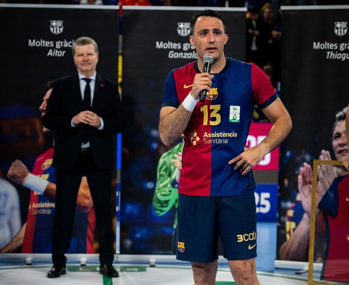 Айтор Аріньо прощається з уболівальниками