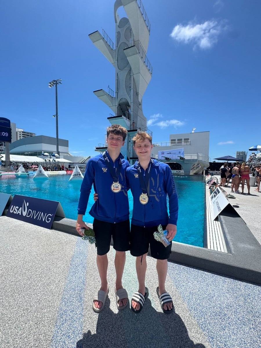 Марк Гриценко (слева) и Алексей Середа (справа)