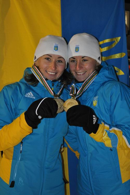 Віта (ліворуч) та Валя Семеренки