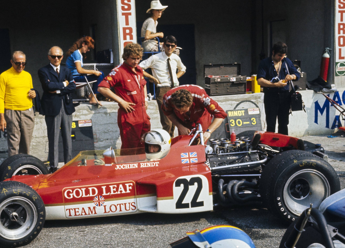 Йохен Ріндт у боліді без антикрил