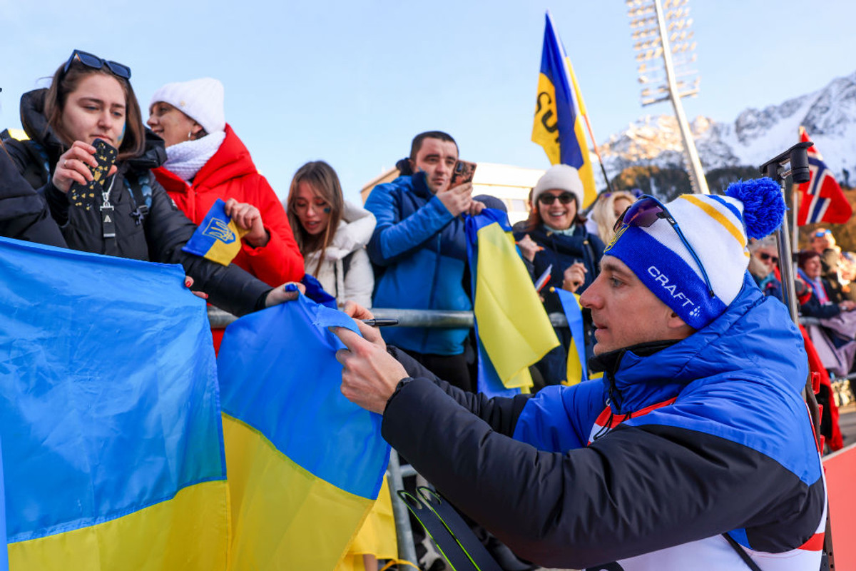 Дмитро Підручний та українські уболівальники в Антгольці