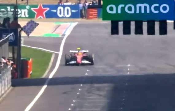 Льюїс Гамільтон перемагає у спринті до Гран-прі Китаю 2025