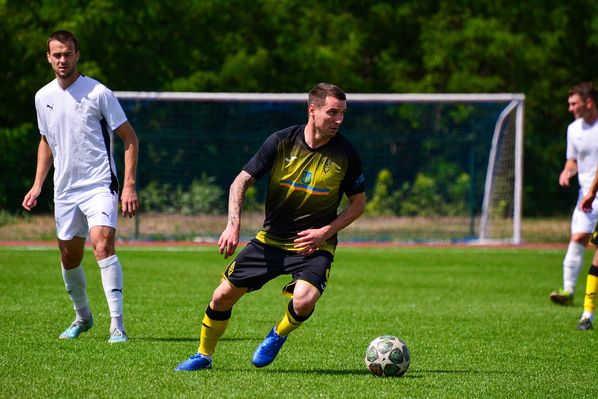 Денис Олійник