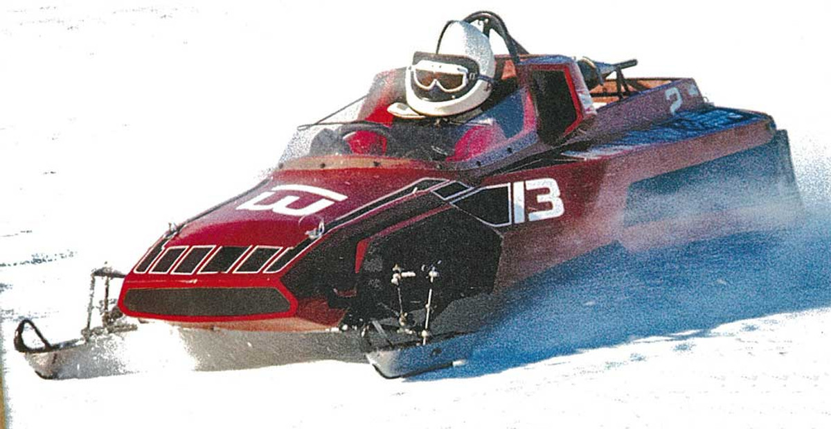 Жиль Вільньов на снігоході