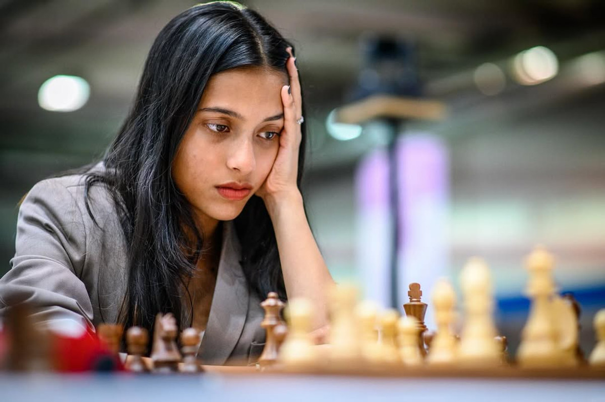 Дів'я Дешмух