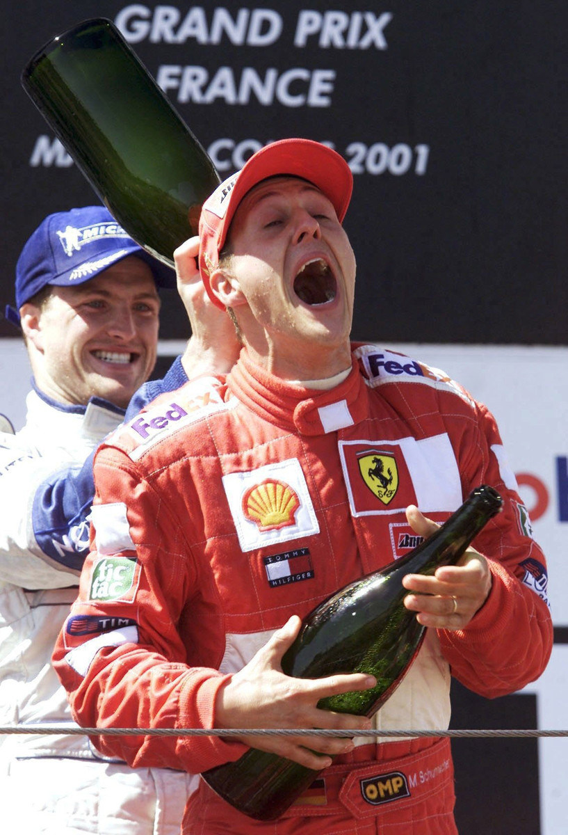 Братская месть на подиуме Гран-при Франции 2001