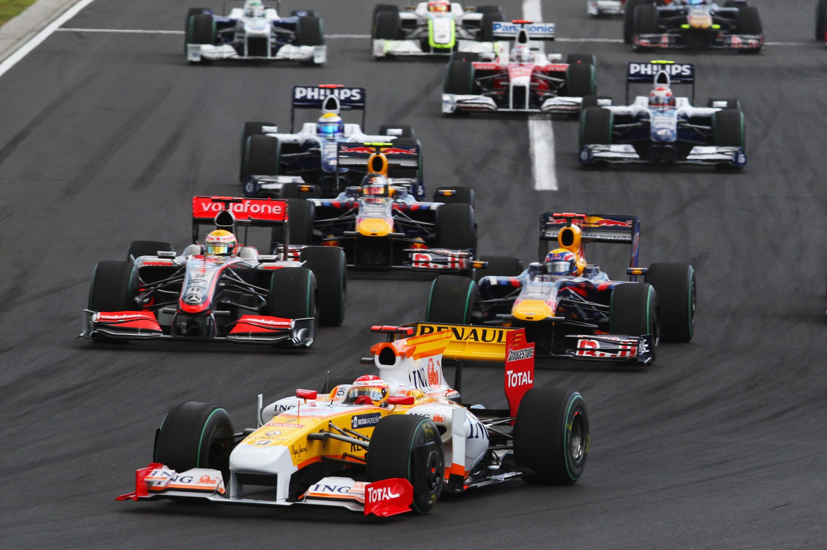 Фернандо Алонсо на старті Гран-прі Угорщини 2009