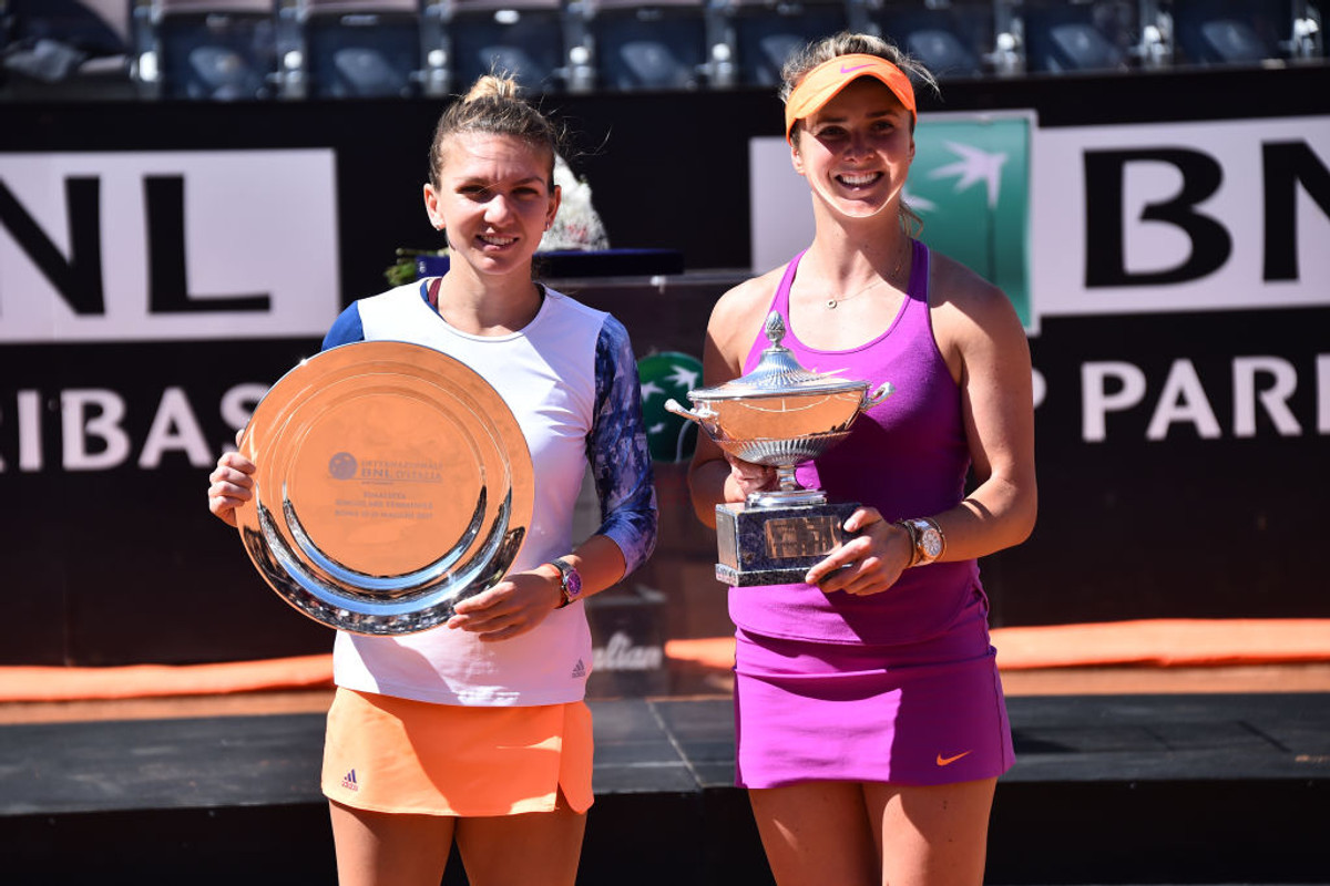 Еліна Світоліна (справа) і Симона Халеп
