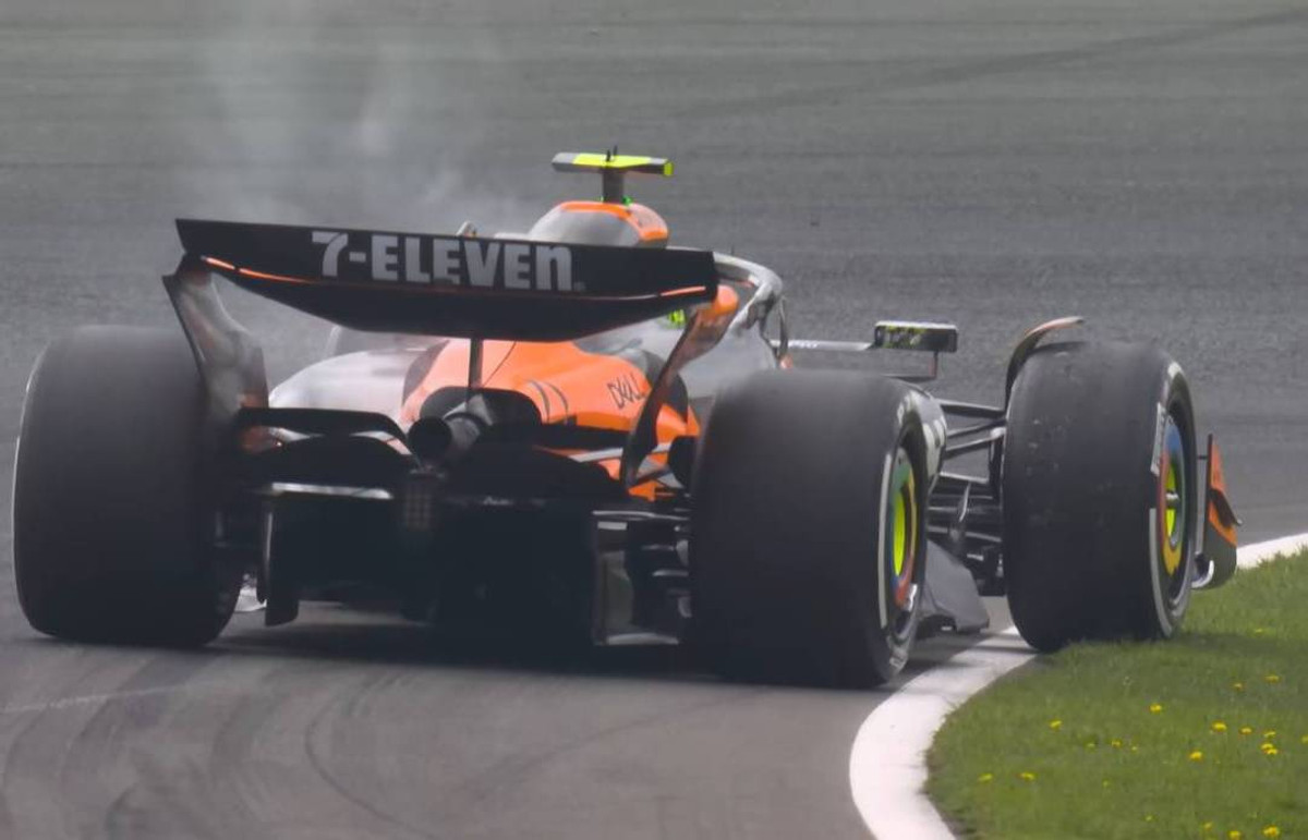 Димлячий болід Ландо Норріса на Гран-прі Нідерландів 2025 року