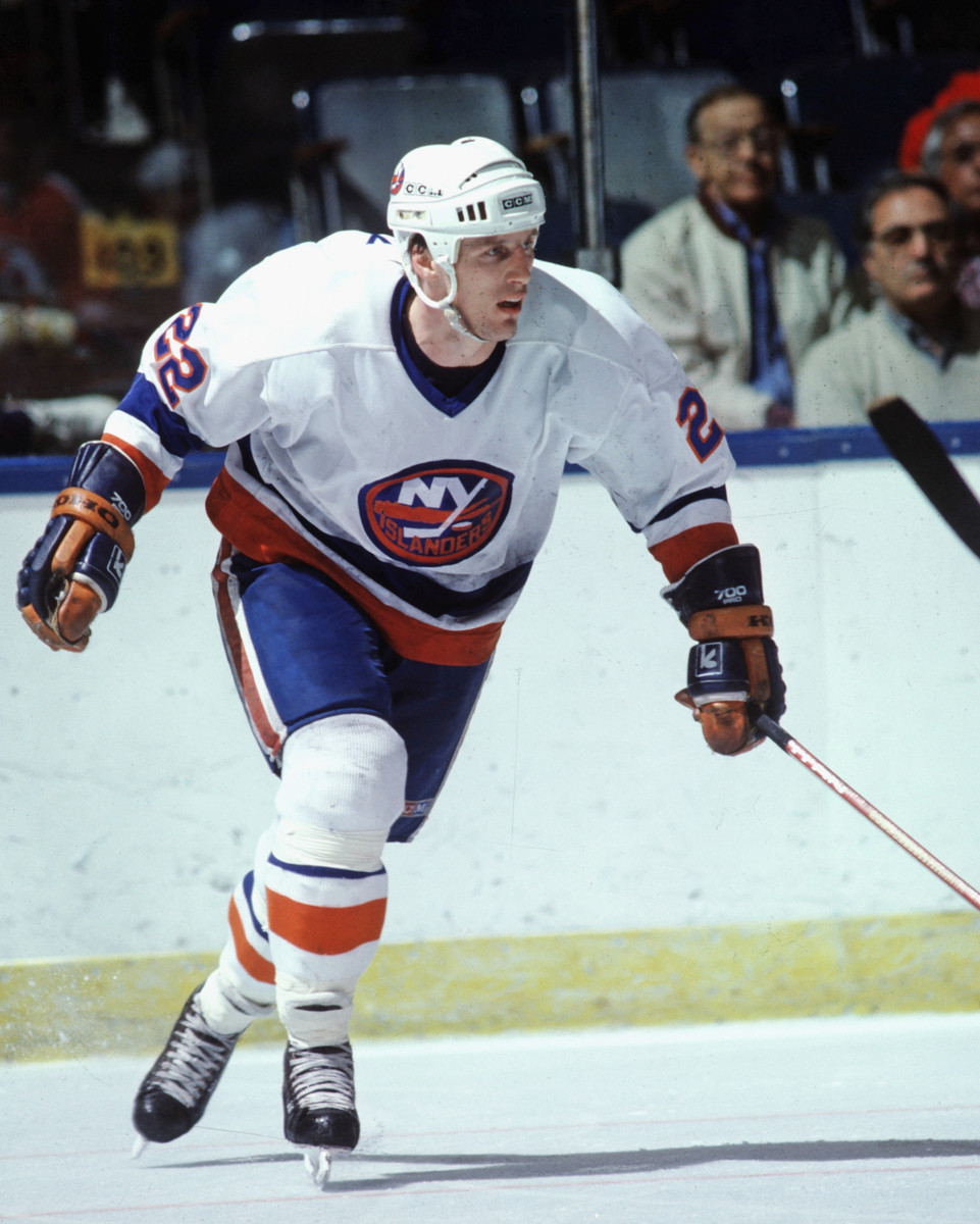 Майк Боссі жодного разу не брав участі у бійці під час матчу