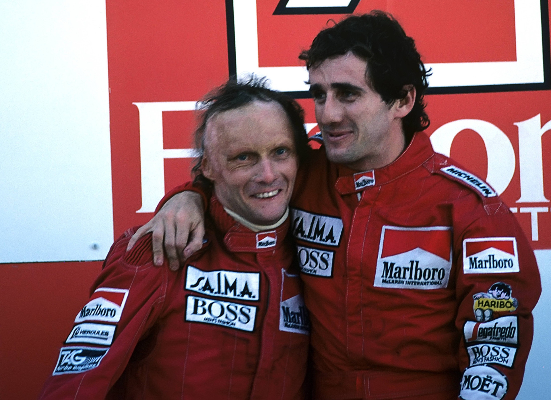 Ники Лауда (2 место) и Ален Прост (1 место) на подиуме Гран-при Португалии 1984