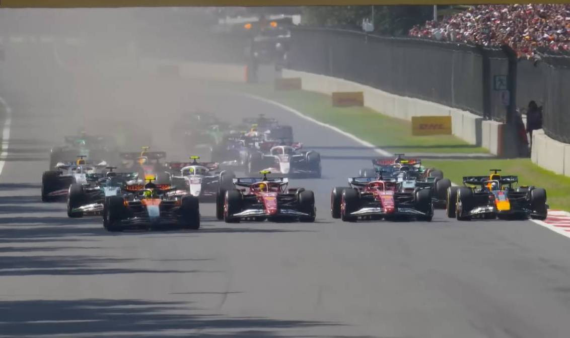 Боротьба чотирьох гонщиків за лідерство на Гран-прі Мексики