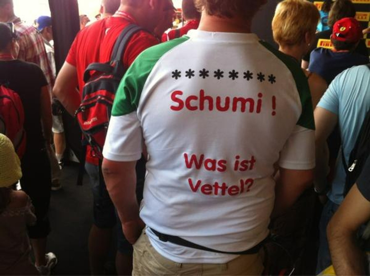 Фанатская футболка с надписью Was ist Vettel?