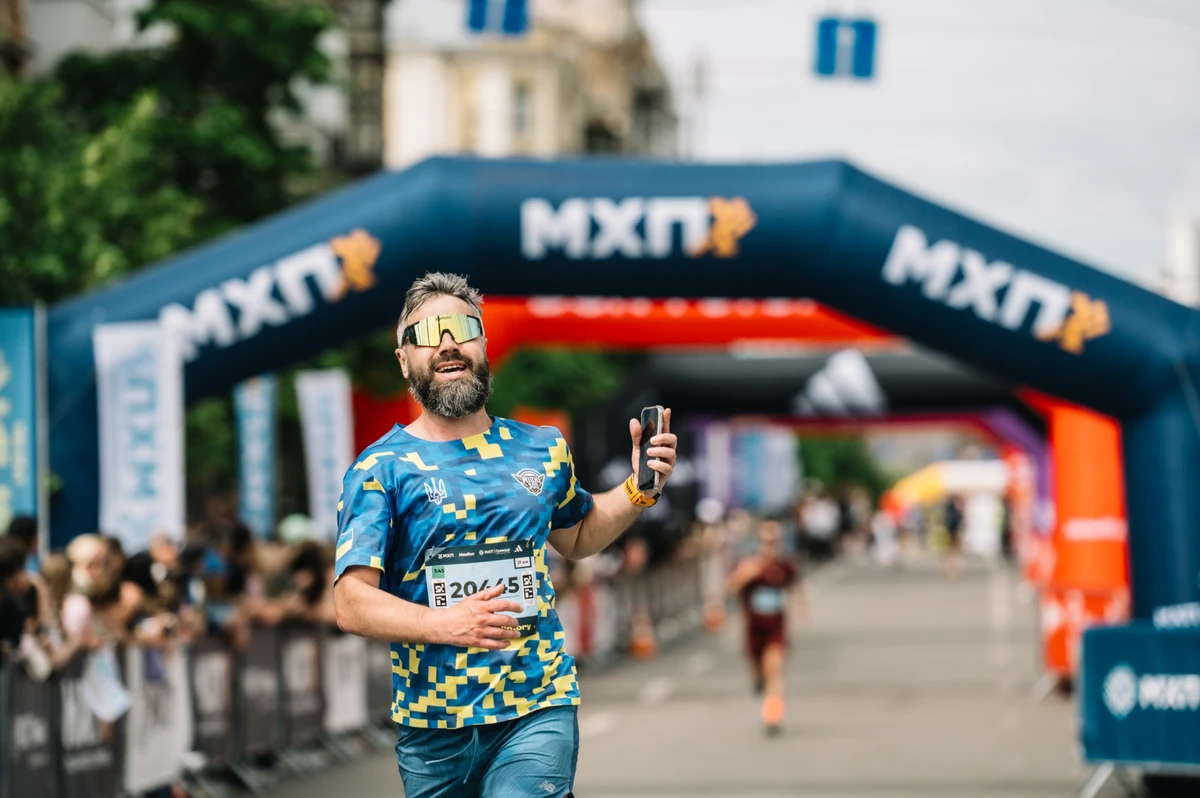До участі долучаються ветерани з усієї країни, на фото представник Міцних 300