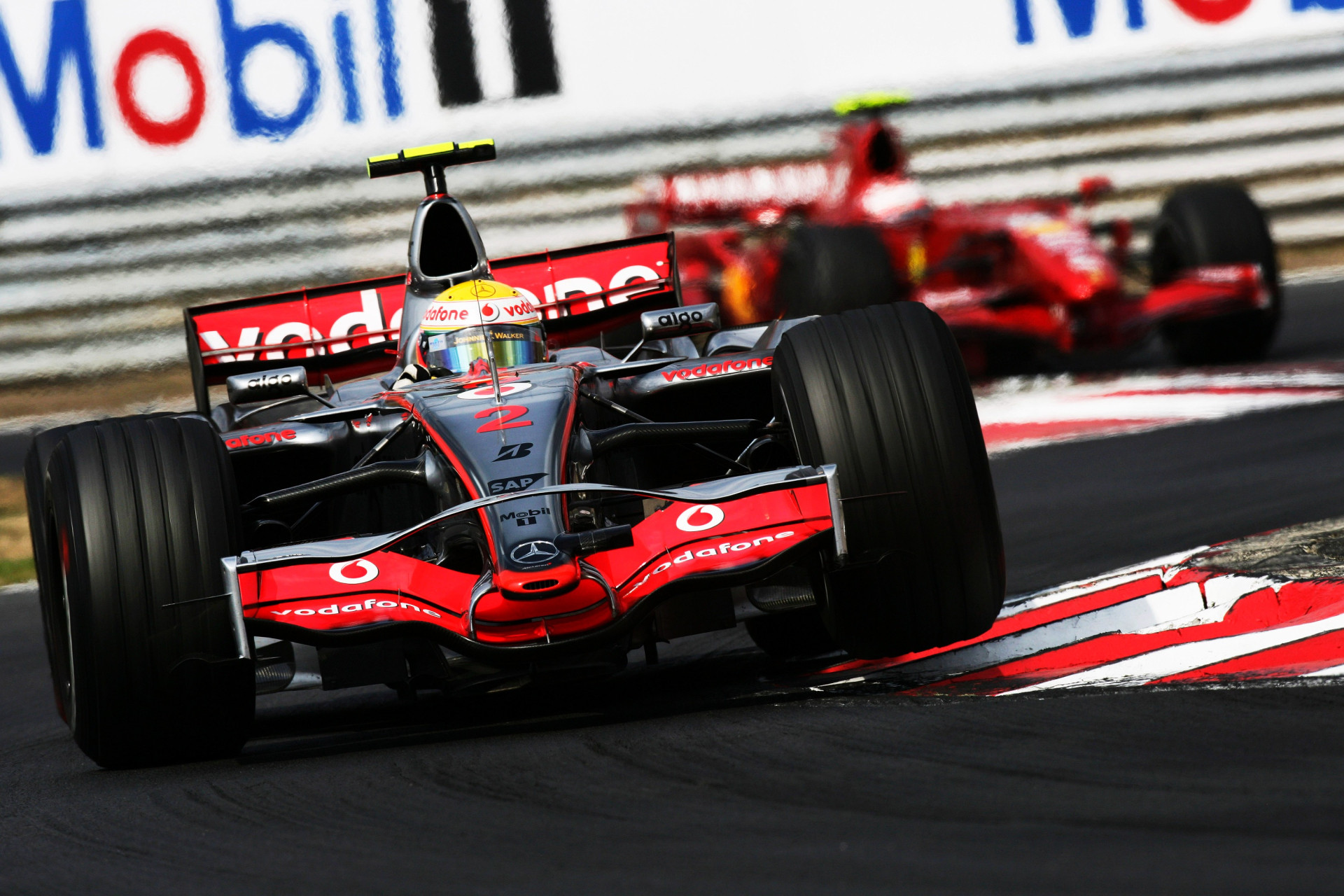 Льюїс Гамільтон мчить до перемоги на Гран-прі Угорщини 2007