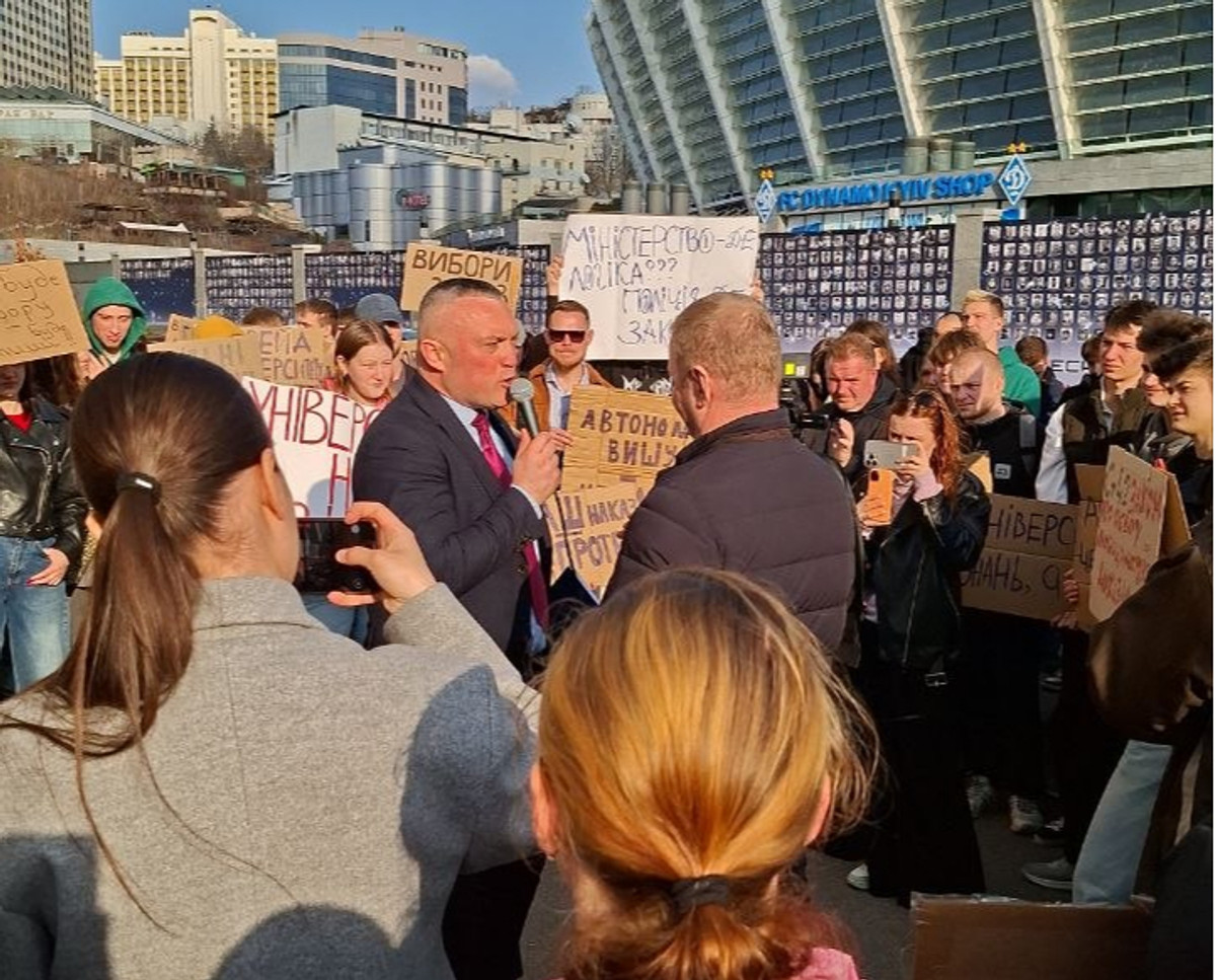 Тимофеев отвечает на вопрос Ригана