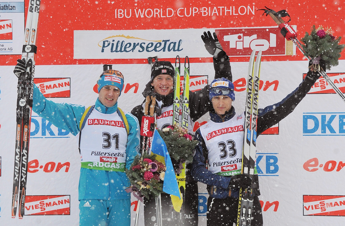 Перша в кар'єрі особиста перемога Тарея Бо на Кубку світу. Зліва від норвежця українець Сергій Седнєв. Бронзовим призером у тій гонці став француз Алексіс Бьоф