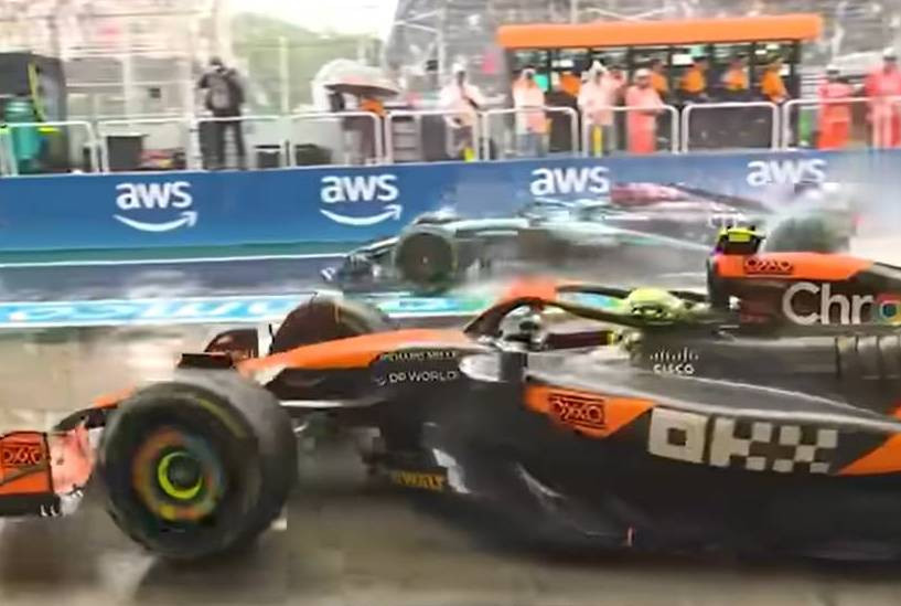 Ландо Норрис и Джордж Рассел на пит-лейне