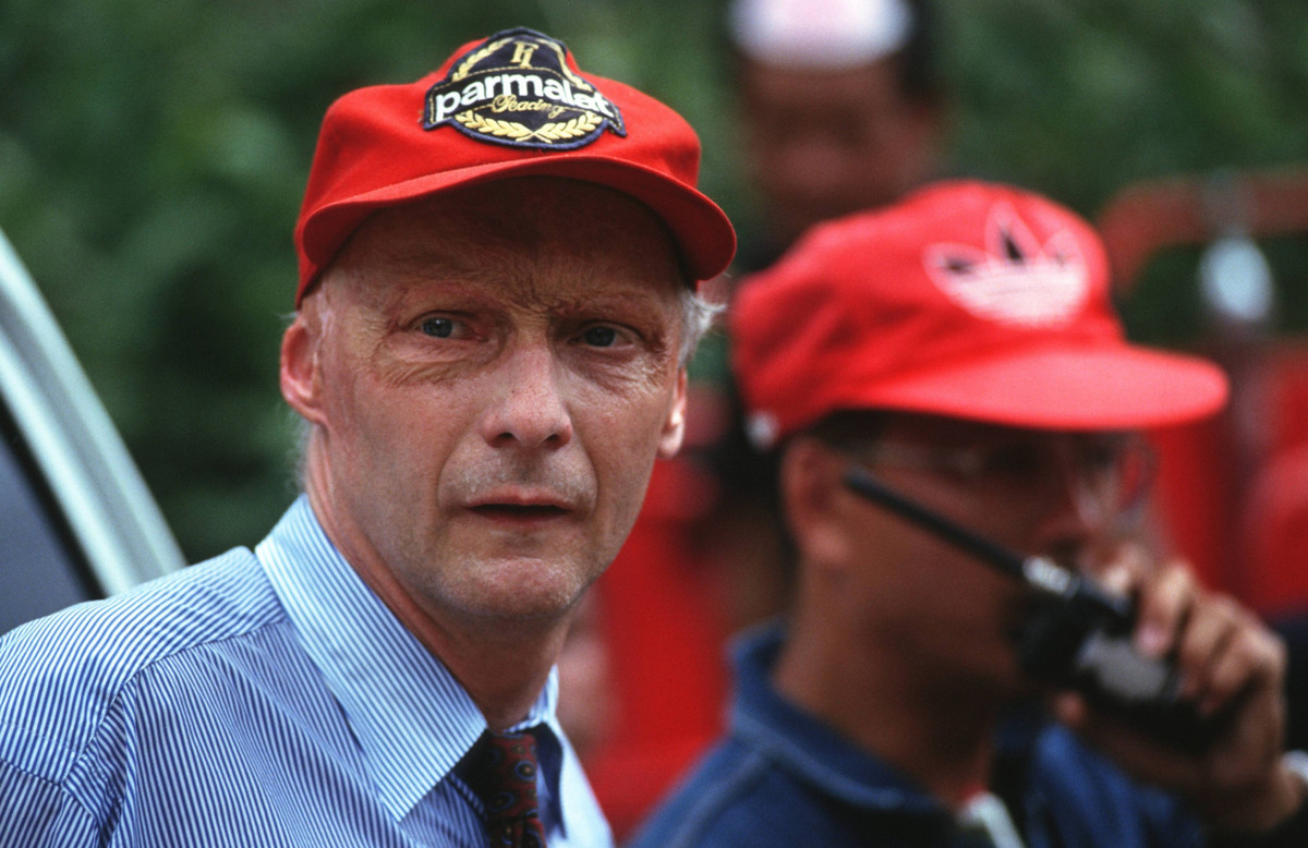 Ники Лауда в Дончанге на месте крушения самолёта авиакомпании Lauda Air