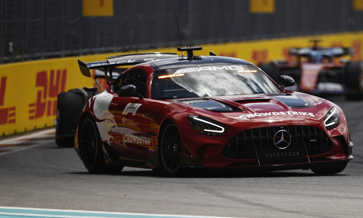 Машина безпеки на Гран-прі Маямі 2024