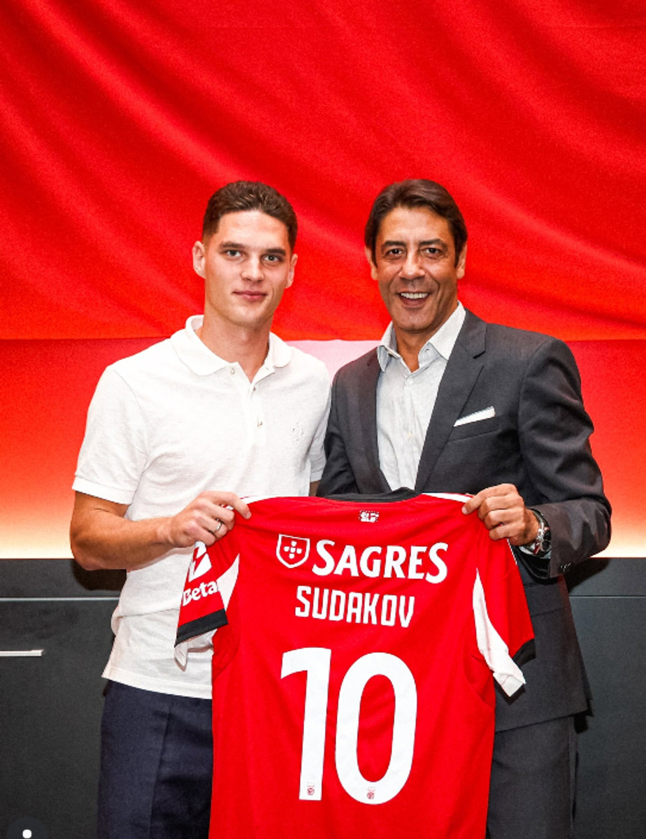 Судаков у Бенфіці