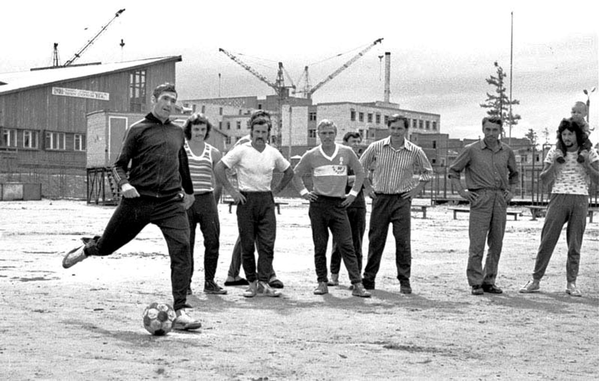 Євген Васильович ще багато років демонстрував свою майстерність у ветеранських виставкових матчах