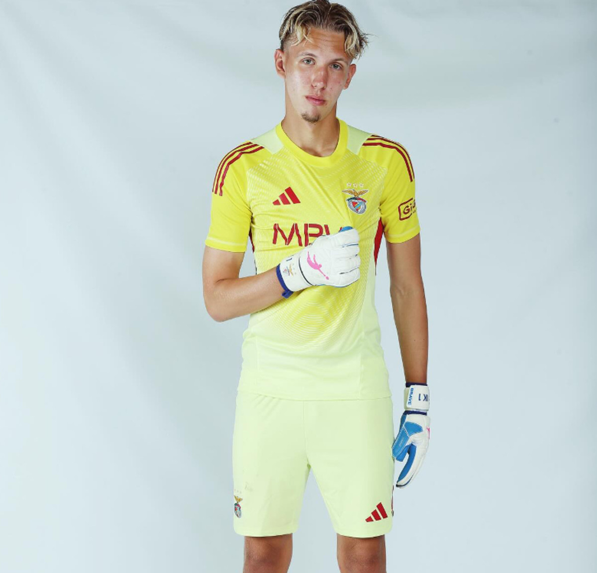 Игорь Костенко